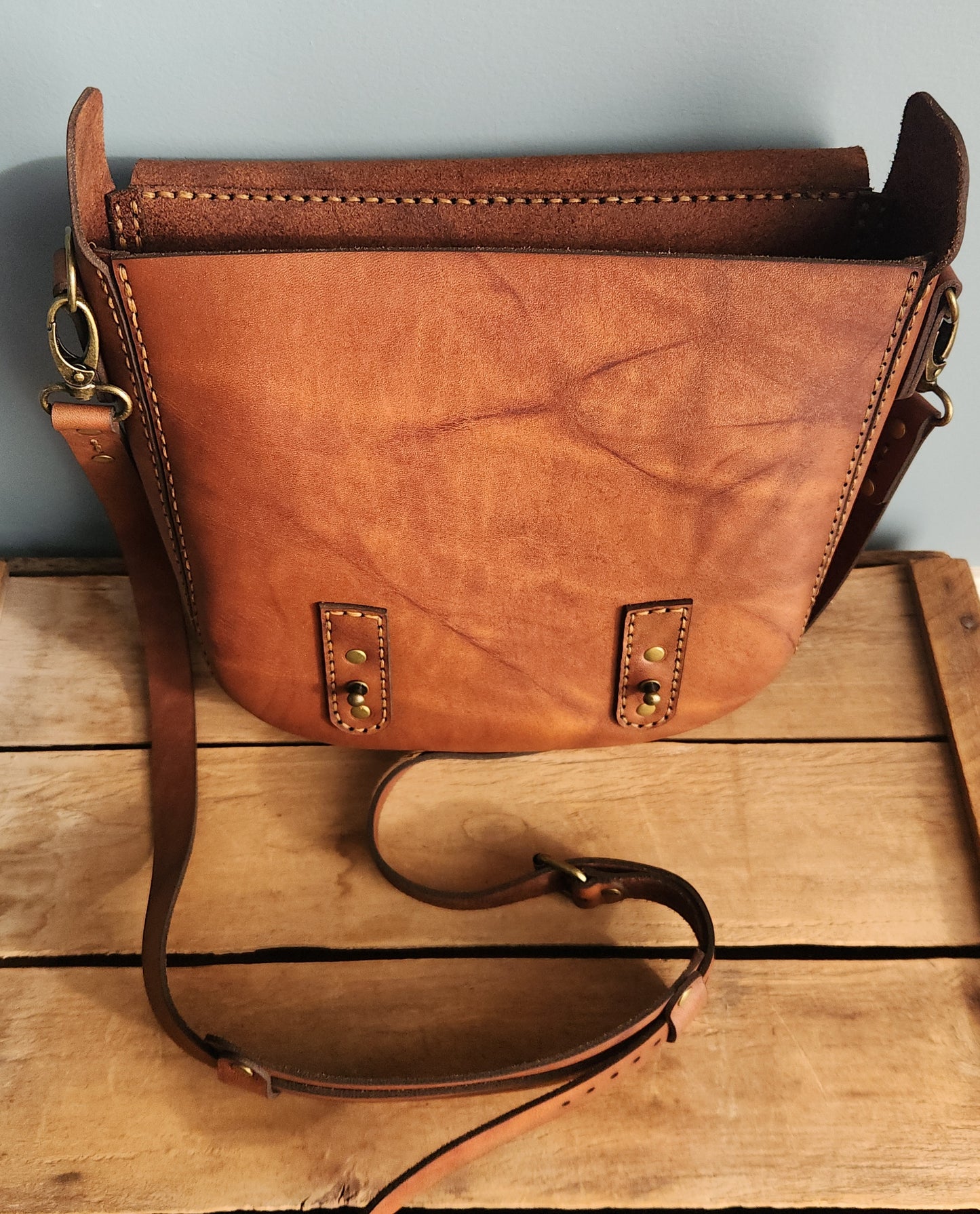Saddle bag (worn baseball)