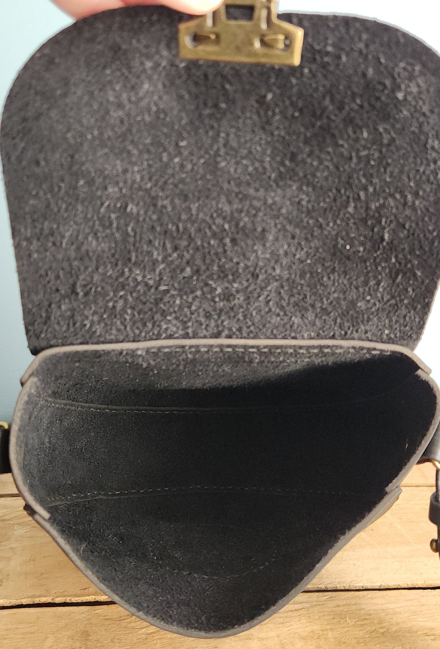 Rounded bottom bag