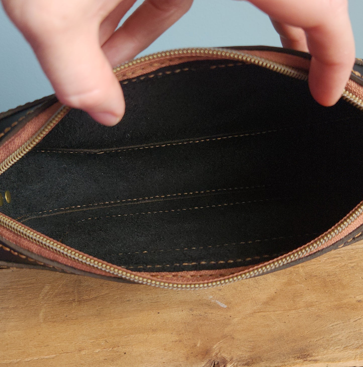 XL clutch black