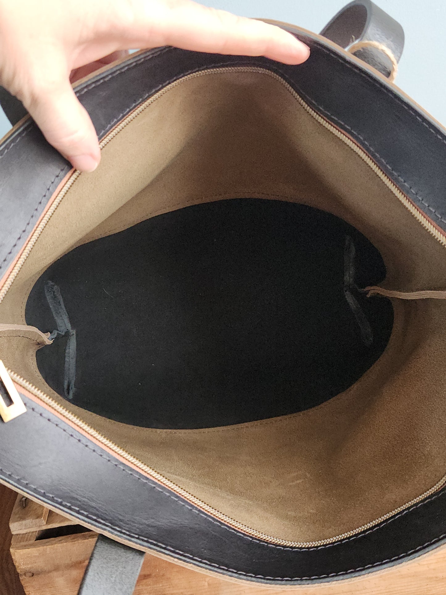 Zip top 2 tone tote