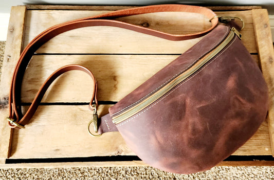 Auburn saddle large sling bag