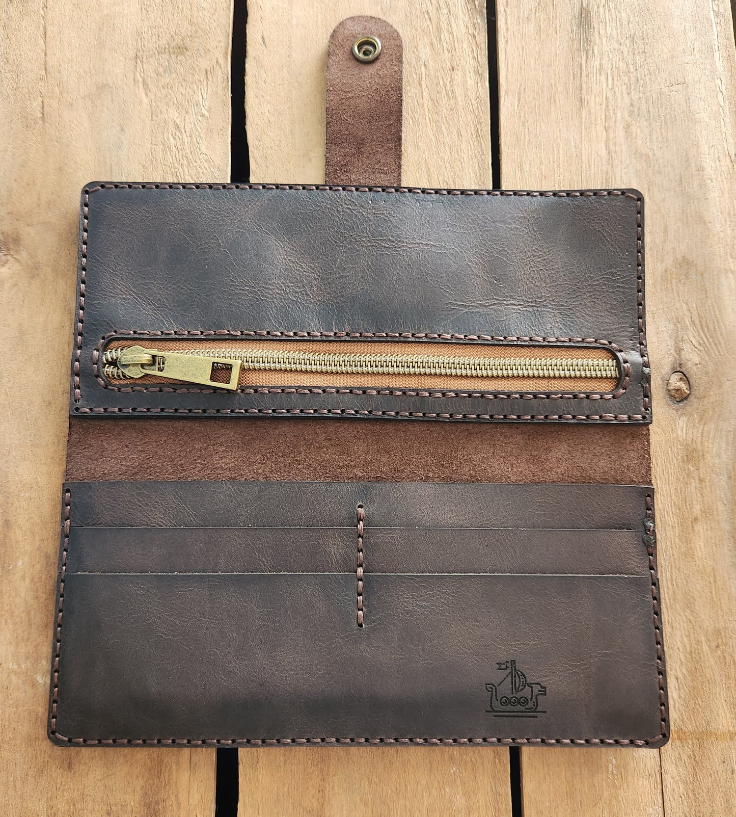 Espresso long wallet with zipper pocket