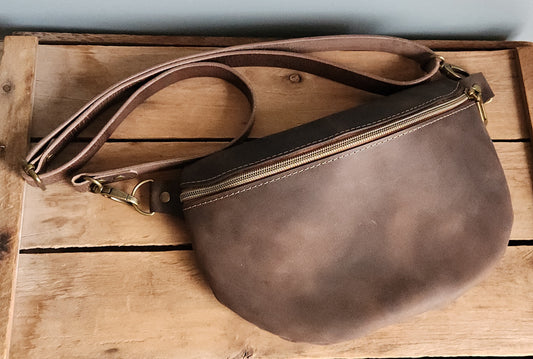 Ironwood large leather sling bag