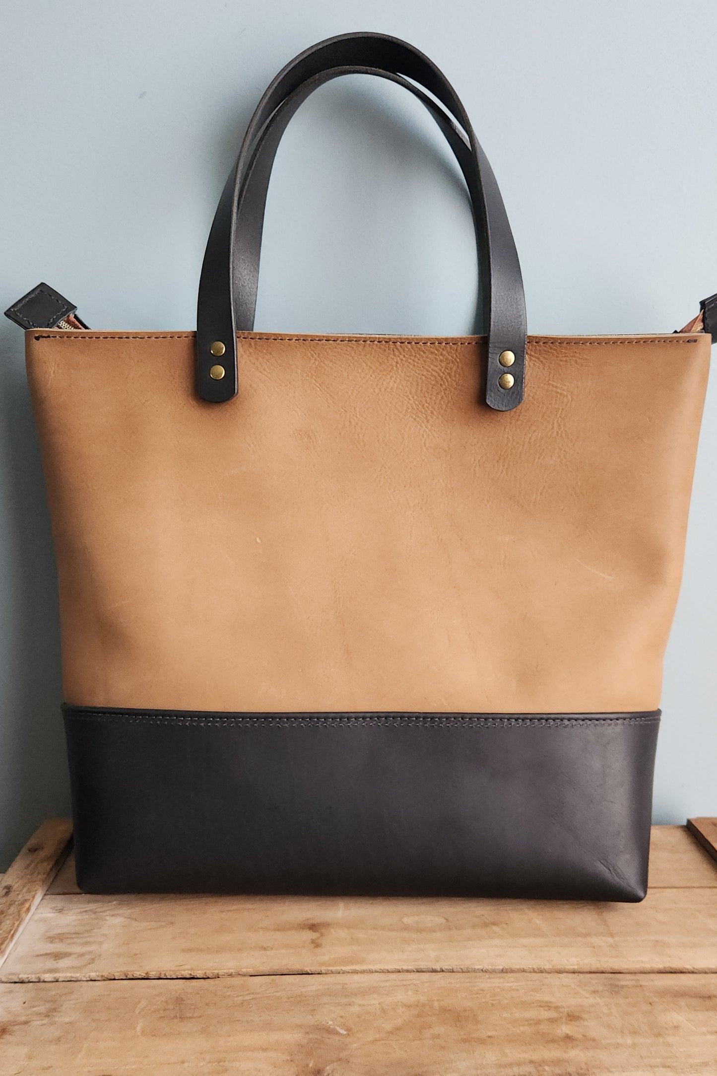 Zip top 2 tone tote